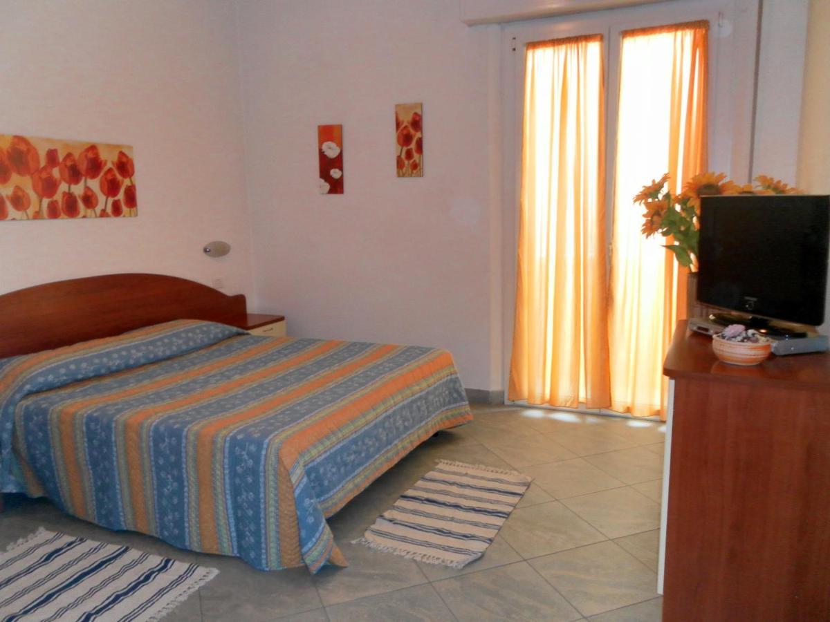 Residence Buena Vista Ріміні Номер фото