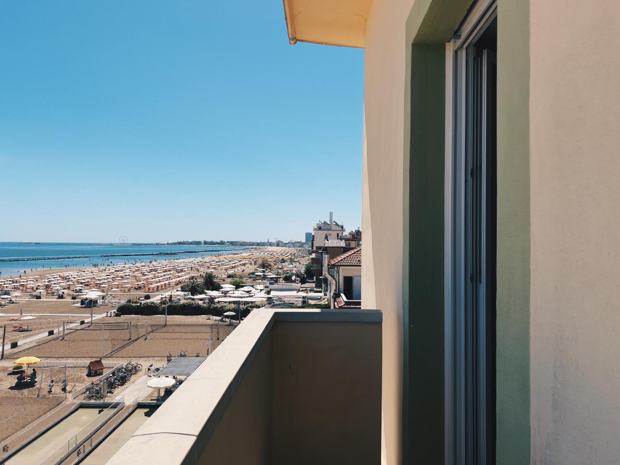 Residence Buena Vista Ріміні Екстер'єр фото