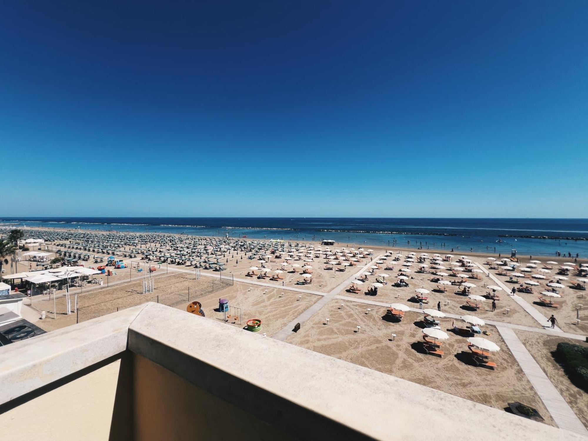 Residence Buena Vista Ріміні Екстер'єр фото
